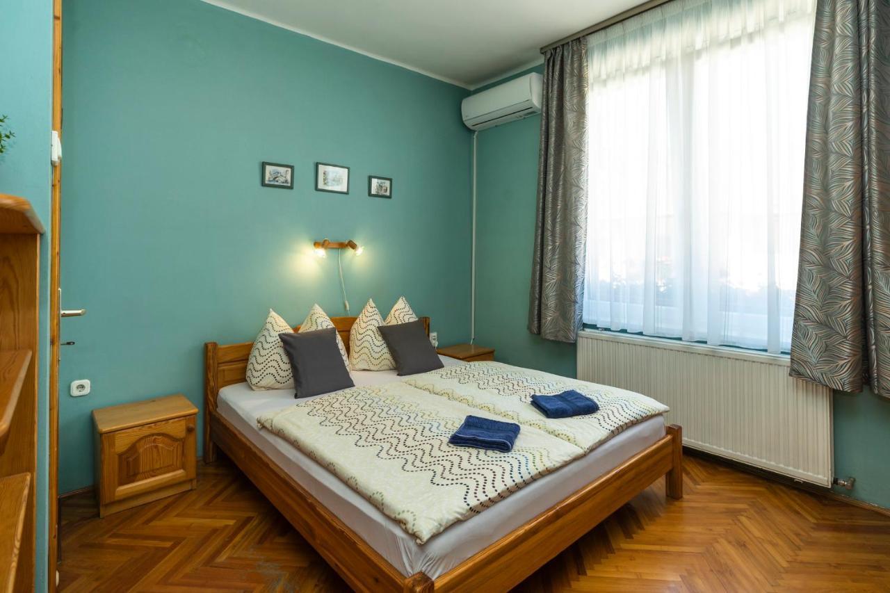 에게르 Cecey Vendeghaz B&B 외부 사진