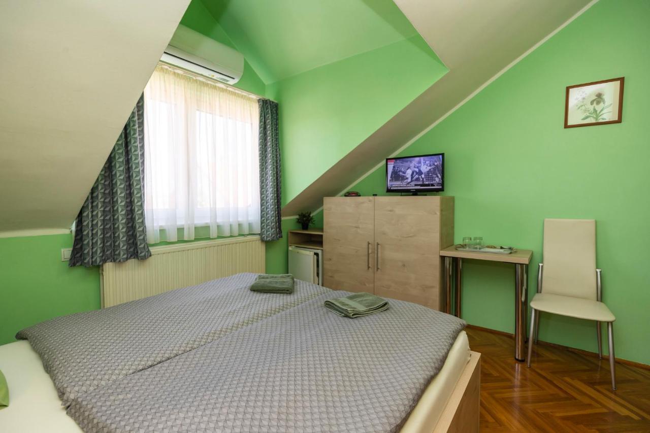 에게르 Cecey Vendeghaz B&B 외부 사진