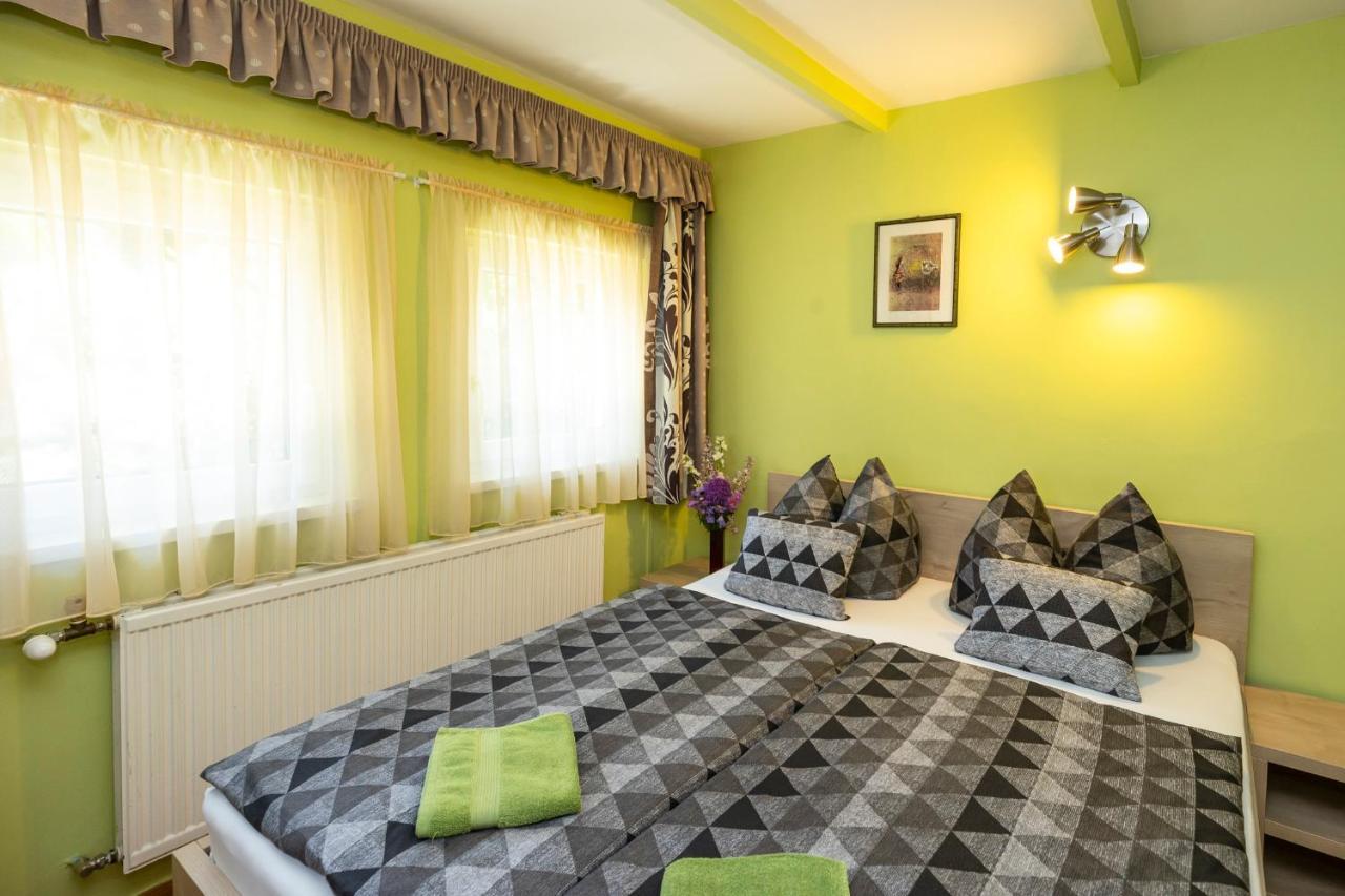 에게르 Cecey Vendeghaz B&B 외부 사진